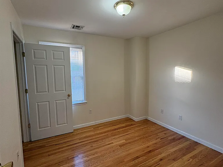 37 Reservoir Ave — Photo 17