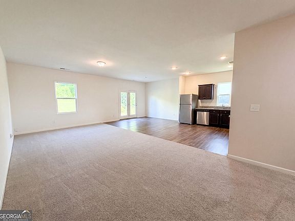3rd image of 118 Sorrento Dr