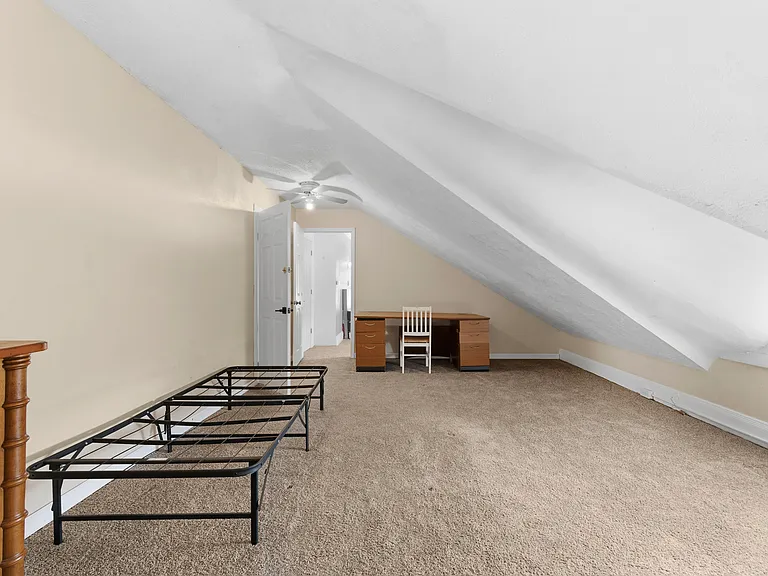 11115 Wade Park Ave — Photo 34