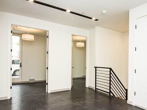 4th image of 250 Winthrop St #1F