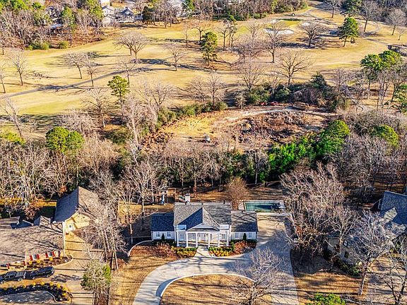 2nd image of 26 Pebble Beach Dr