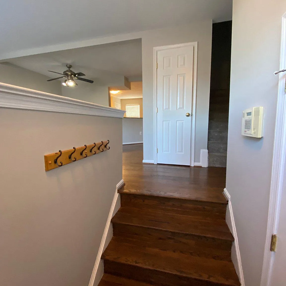 4 bed, 3.5 bath, 2006 sqft, $2,850 — Photo 2