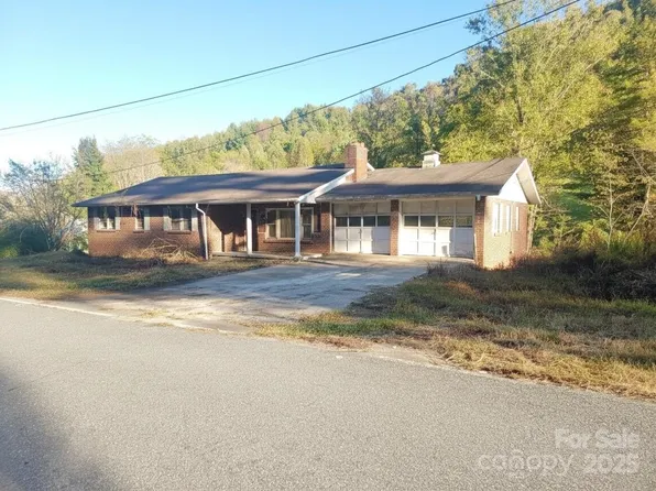 151 Swiss Loop, Burnsville, NC 28714