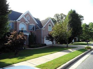 12521 Huntington Trace Ln, Alpharetta, GA 30005