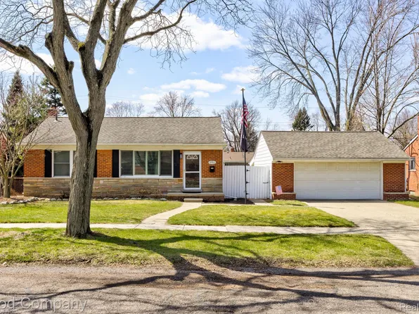 18963 Whitby St, Livonia, MI 48152
