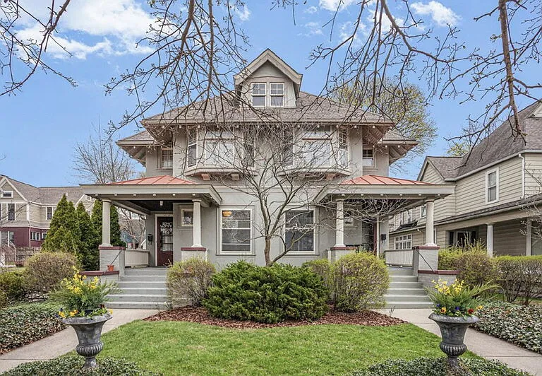 414 Paris Ave SE — Photo 1