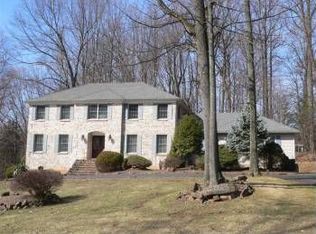 2 Krausche Rd, Warren, NJ 07059