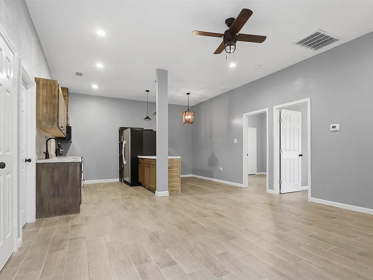 324 Johnson St #B — Photo 3