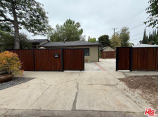 18242 Rayen St, Northridge, CA 91325