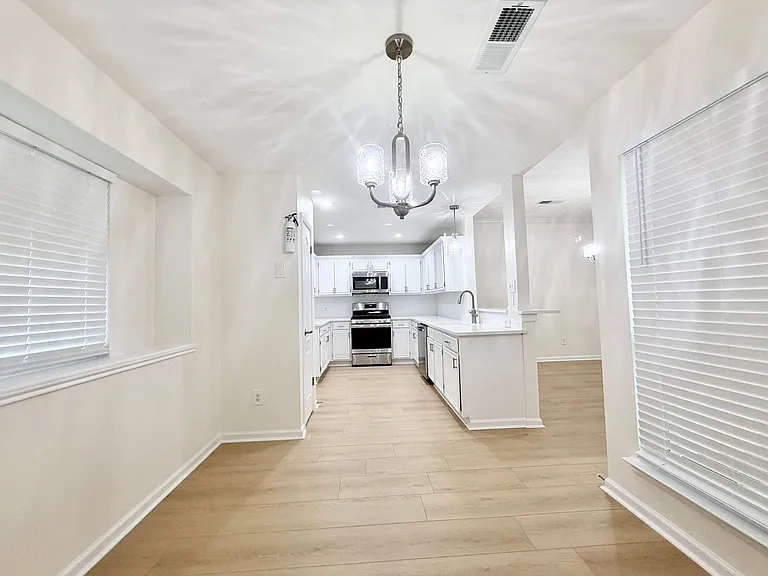236 Almond Dr — Photo 12