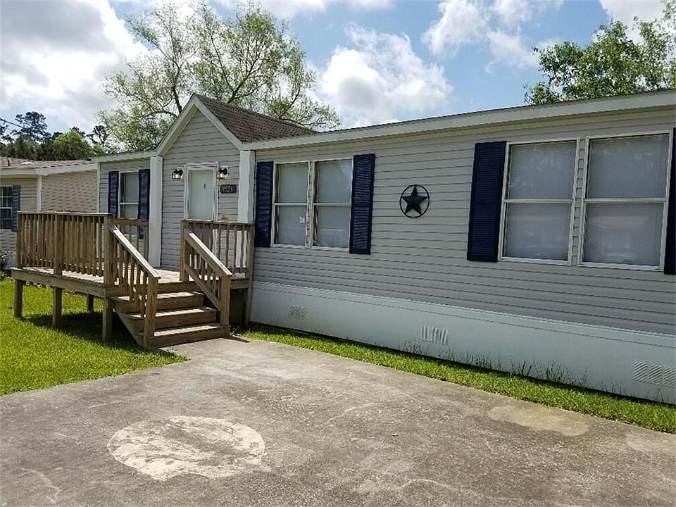 1st image of 9521 Oak Hill Dr