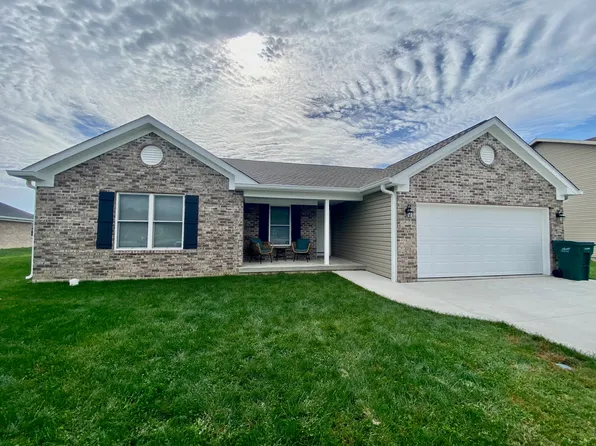 117 E Oak St, Roachdale, IN 46172