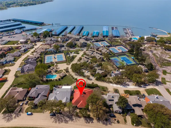 407 Yacht Club Dr, Rockwall, TX 75032