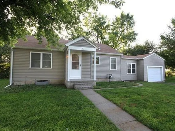 734 Glick Ave, Chapman, KS 67431