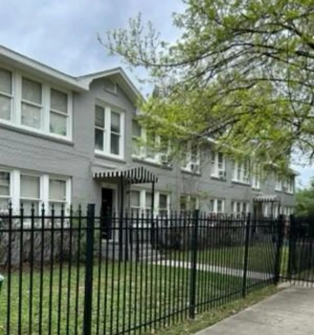 1 bed, 1.0 bath, 800 sqft, $815 — Photo 2