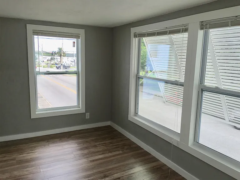 107 Washington St #6 — Photo 17