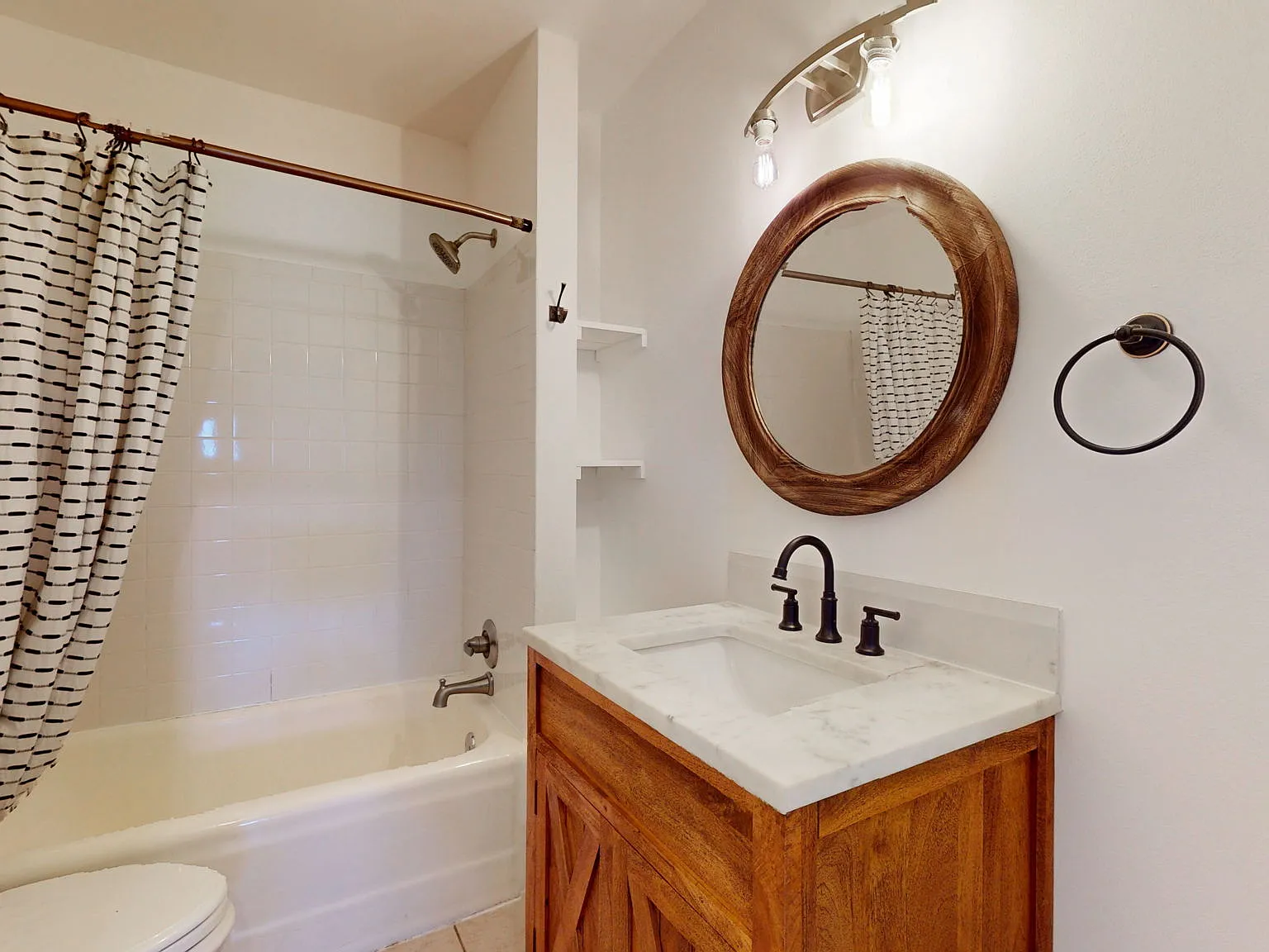 3 bed, 1450 sqft, $2,499 — Photo 4