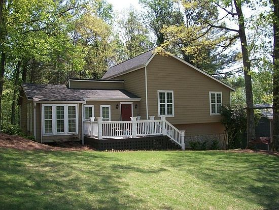 1st image of 627 Green Valley Dr SE