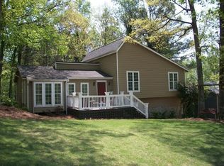 627 Green Valley Dr SE, Smyrna, GA 30082