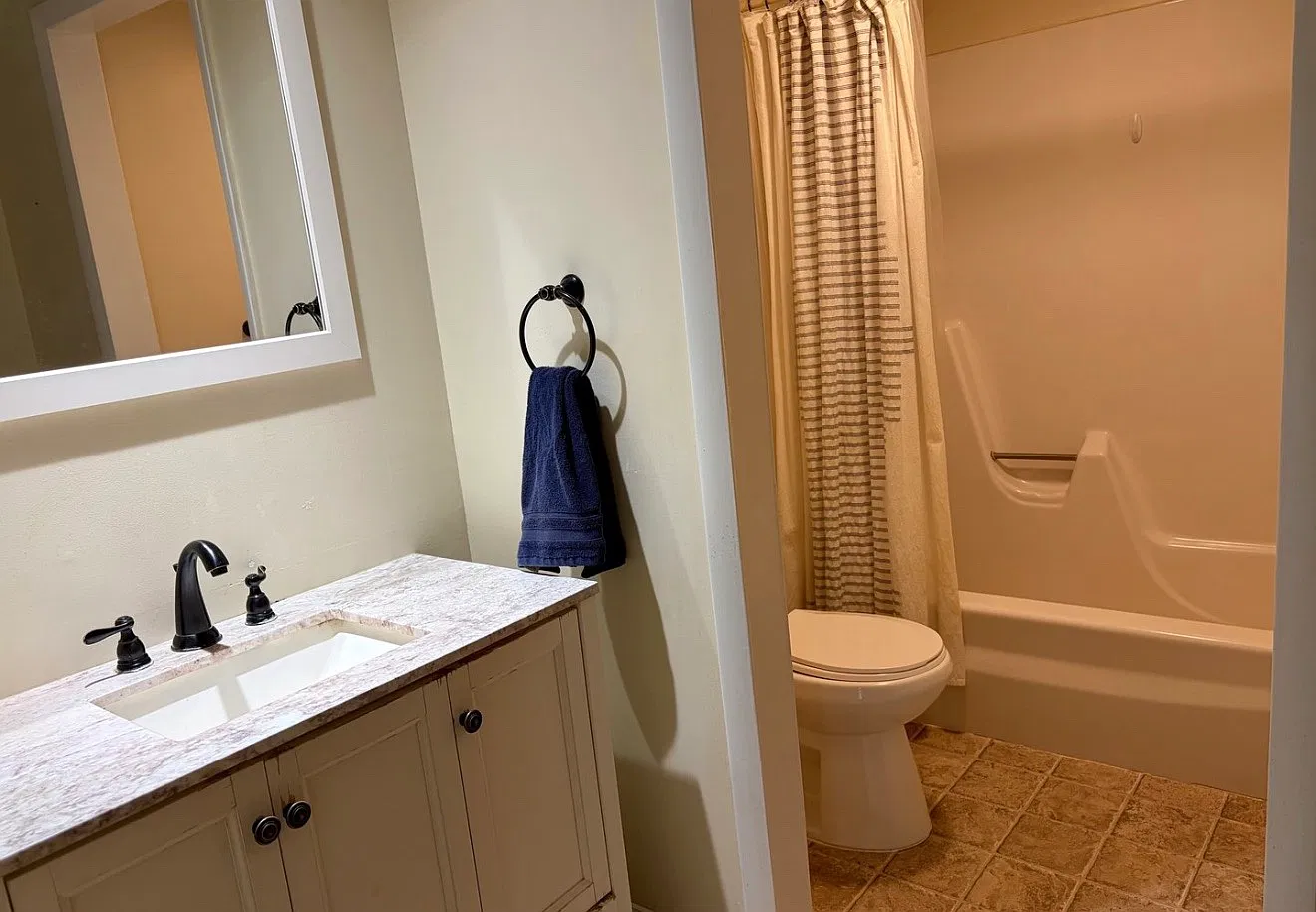 2 bed, 2.5 bath, 1334 sqft, $2,700 — Photo 2