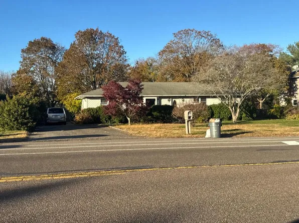 117 E Woodside Ave, Patchogue, NY 11772