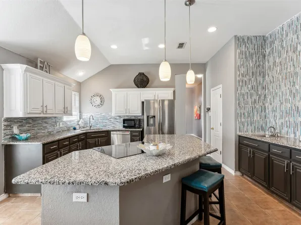 9057 San Joaquin Trl, Fort Worth, TX 76118
