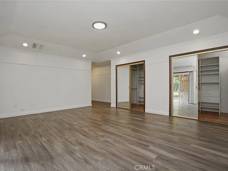 16682 Oakhurst Cir — Photo 45