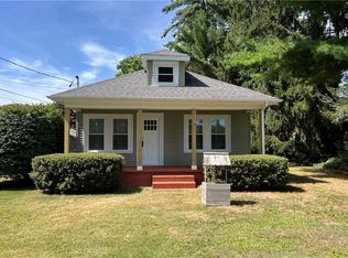 396 Seven Mile Rd, Scituate, RI 02831