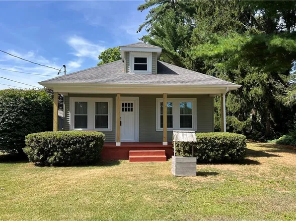396 Seven Mile Rd, Scituate, RI 02831