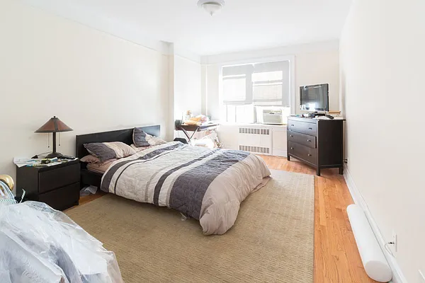 Rented by Waldstar Real Estate LLC | media 21