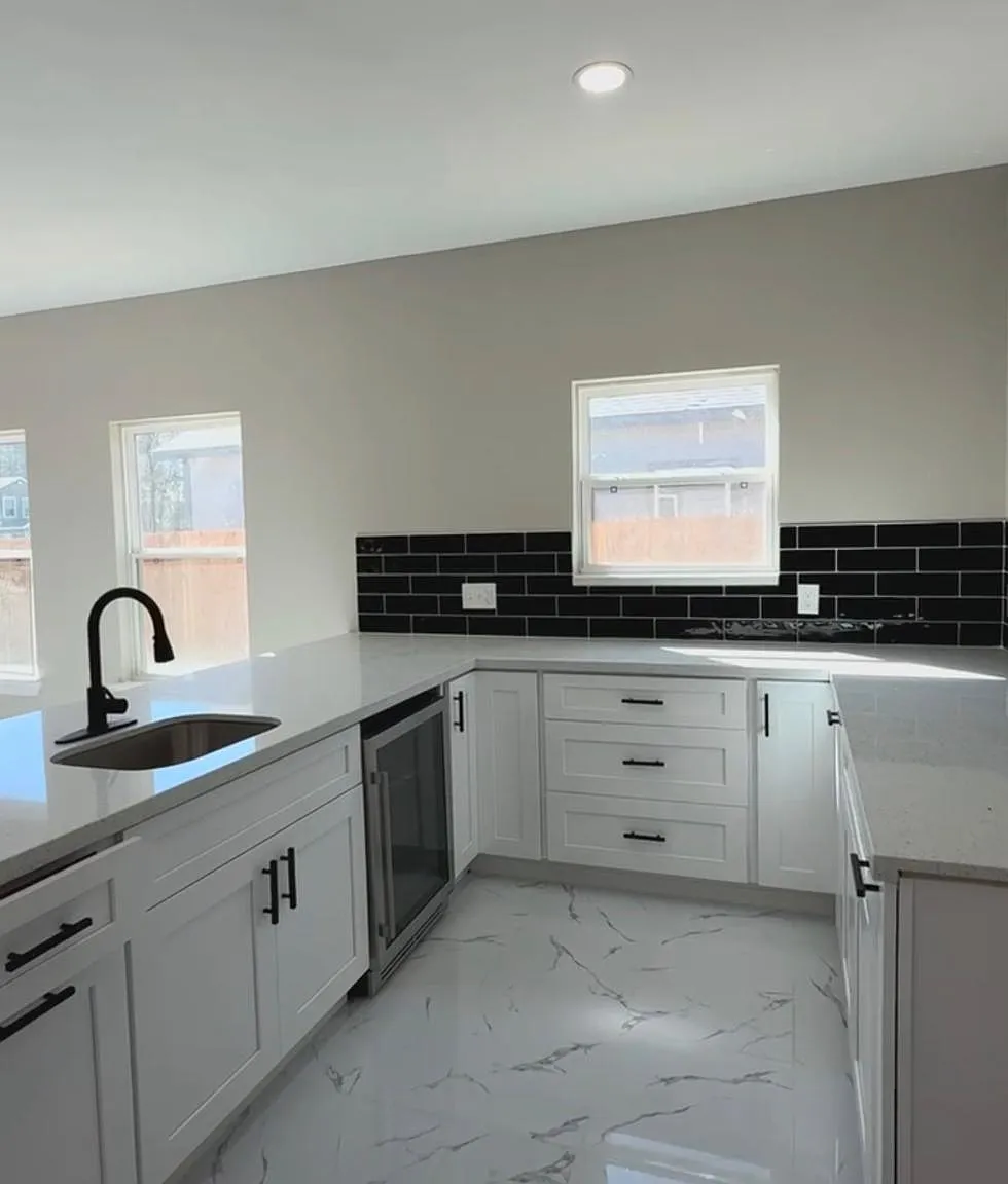 4 bed, 1920 sqft, $2,300 — Photo 1