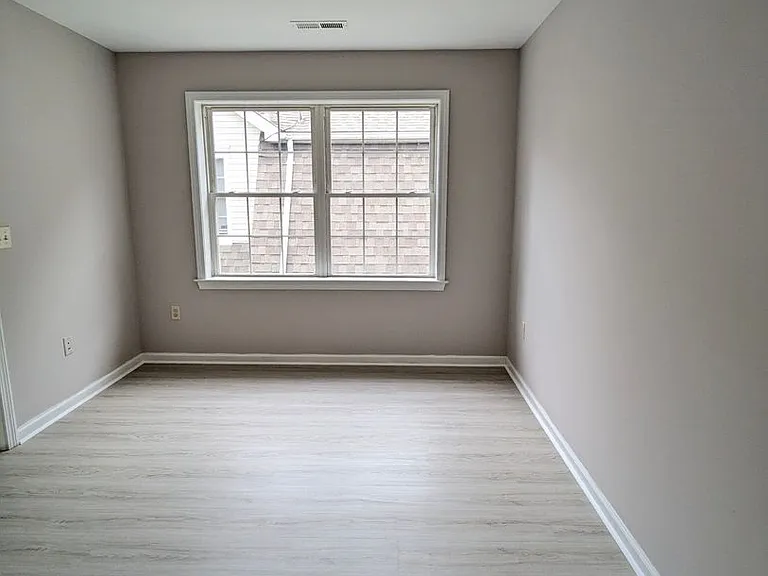 151 Park Ter — Photo 9