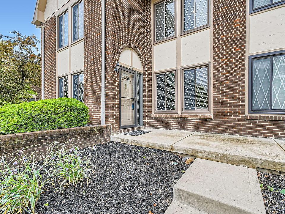 2nd image of 3264 Valley Ln S #S