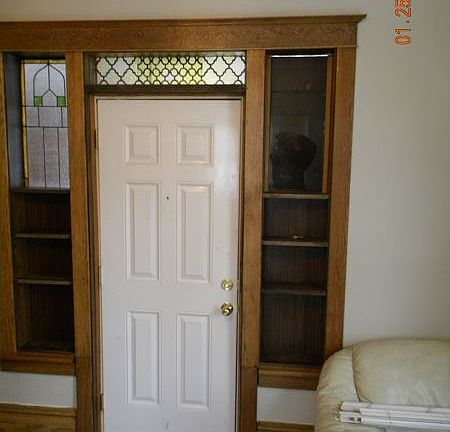 02. DOOR TO OUTER HALL 710 KELLOGG #1