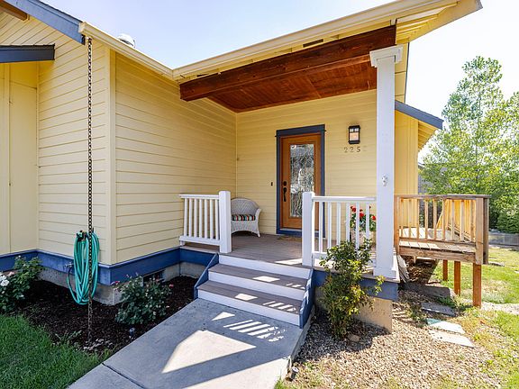 4th image of 2258 SW 36th St