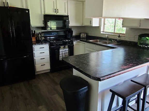 5th image of 839 Lakeview Dr