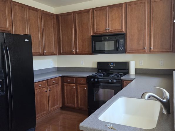 2411 Ramapo Ct