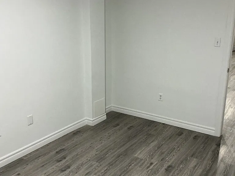 88 Casabel Dr #BASEMENT — Photo 19