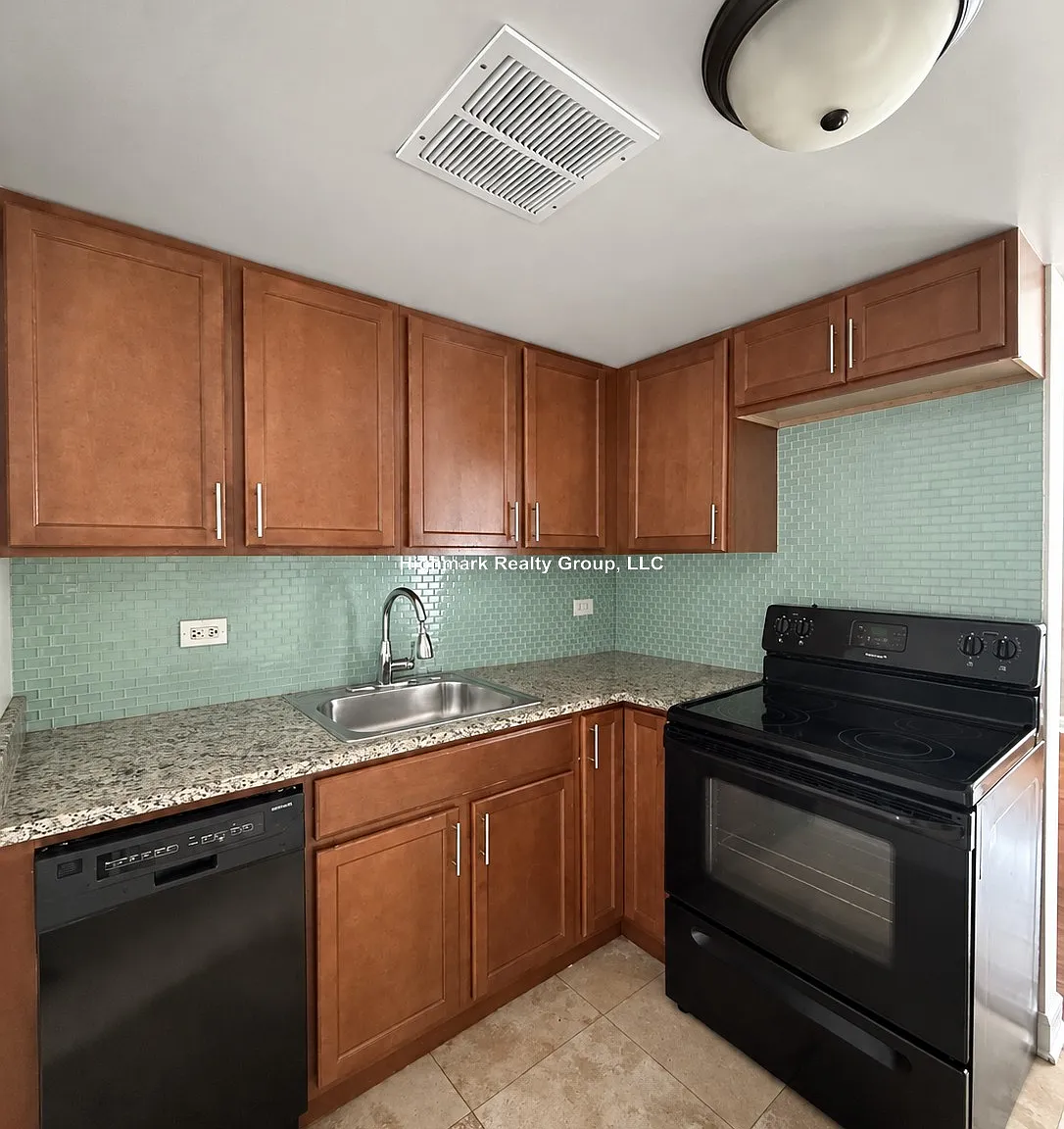 1 bed, 1.0 bath, $1,550 — Photo 1