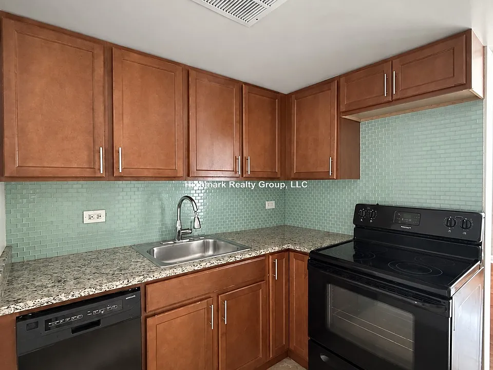7628 N Milwaukee Ave #2A