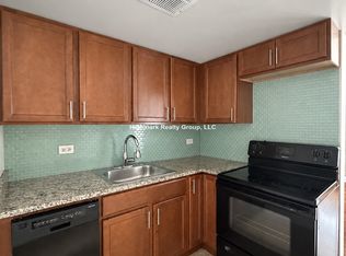 7628 N Milwaukee Ave APT 2A, Niles, IL 60714