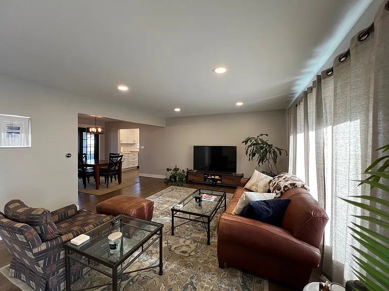 7137 Wilshire Blvd — Photo 7