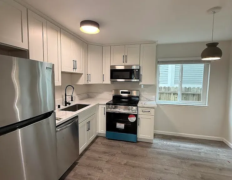 2715 U St #5 — Photo 3