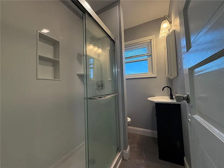 53 Hadwin St #2 — Photo 18
