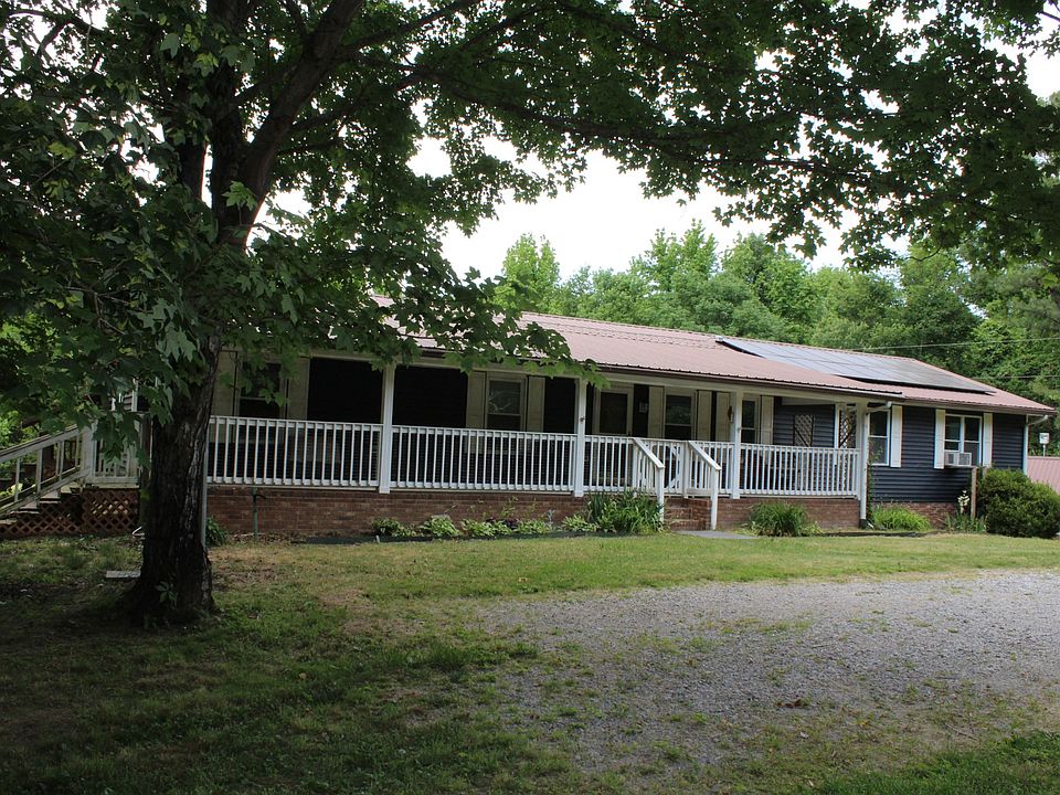 1st image of 110 Towering Oaks Dr