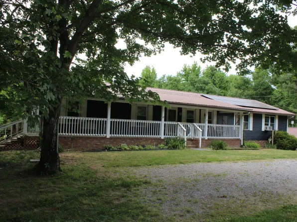 110 Towering Oaks Dr, Tennessee Ridge, TN 37178