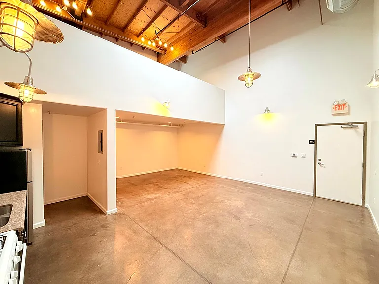 1734 N. Main St.,/ 633 Gibbons Street — Photo 23