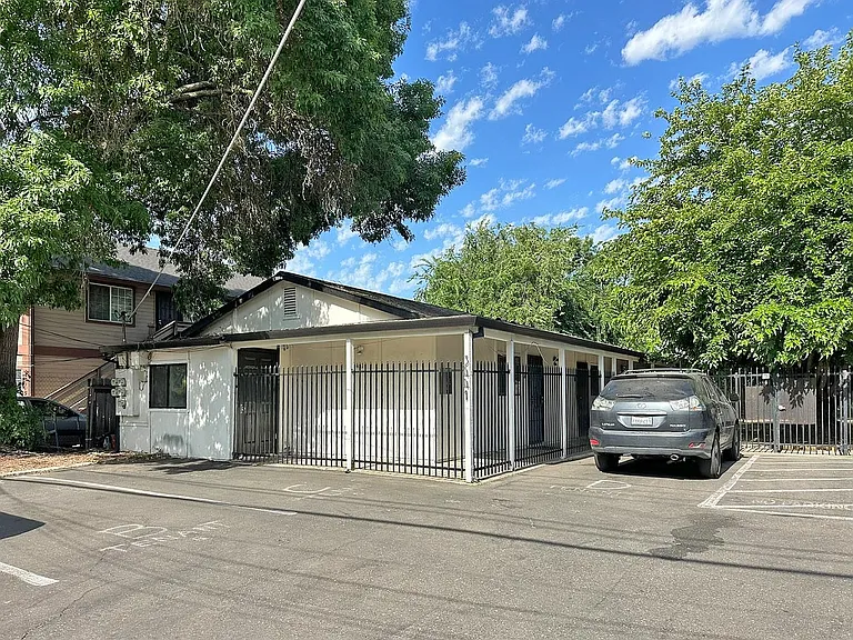 3441 Altos Ave #C — Photo 2