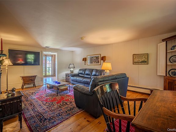 5th image of 190 Dunthorne Drive