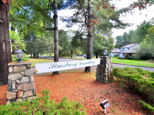 40 Simsbury Landing #40, Simsbury, CT 06070